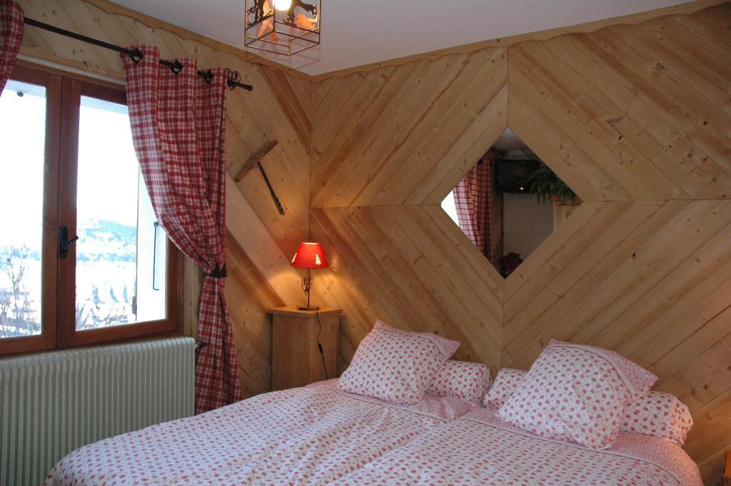 لو ساوز B&B Chalet La Providence الغرفة الصورة